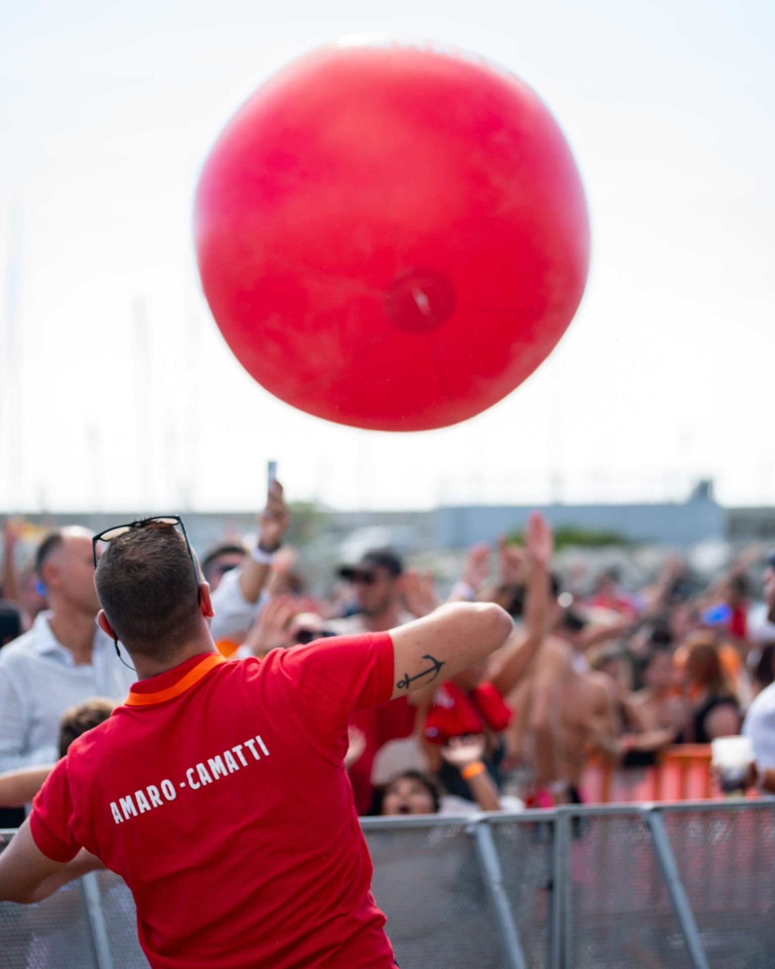 Duna Beach — Crowd Engagement