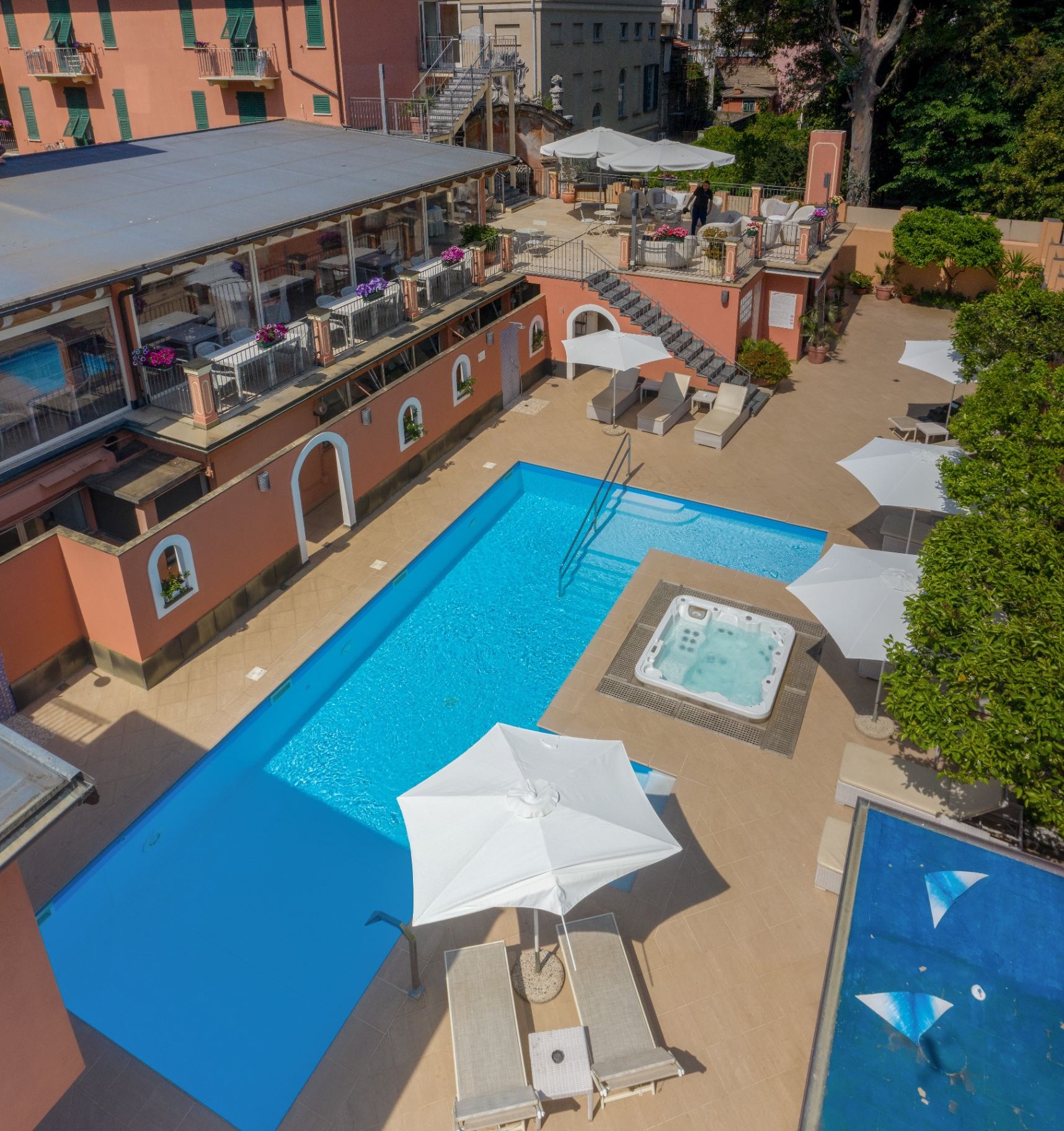 Piscina vista drone